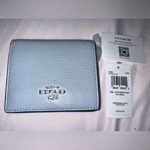 Brand new with tags Coach snap close wallet